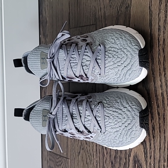 Under Armour Phantom Hovr leapard print sneakers w size 10 NWOB - Picture 4 of 10